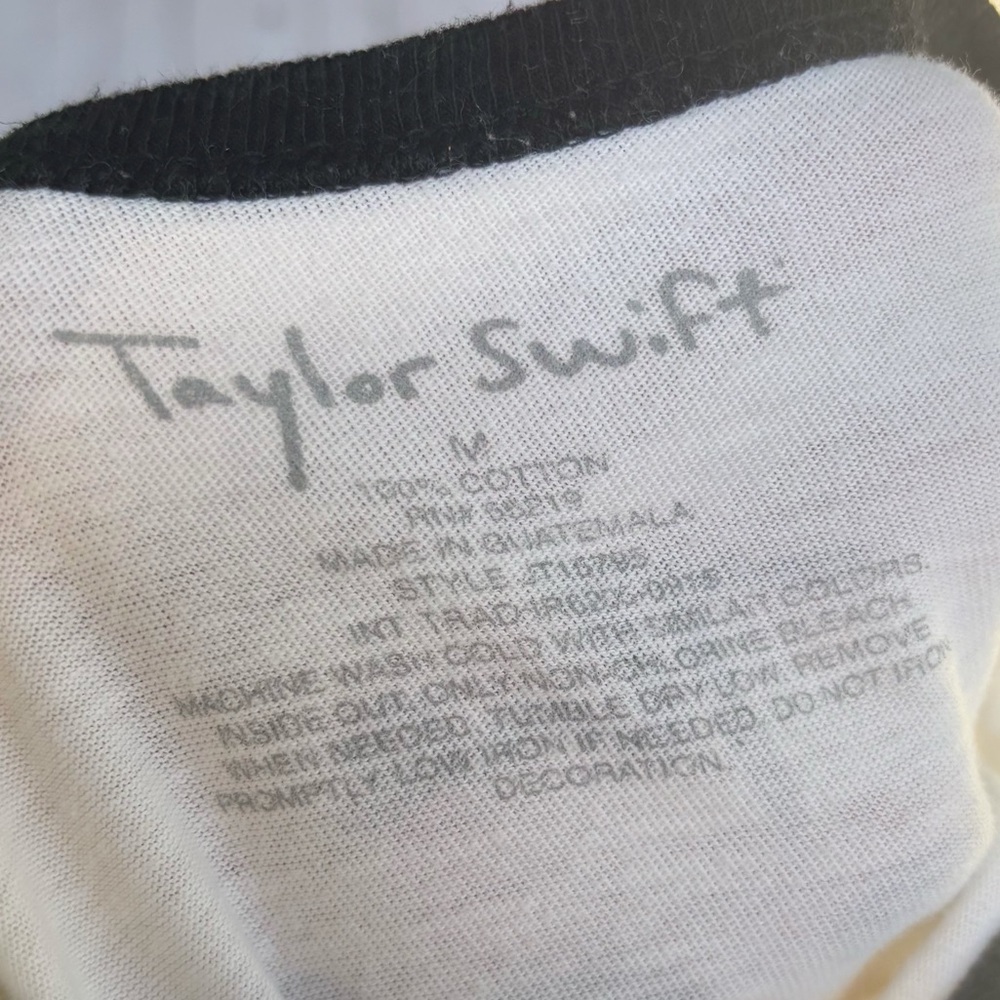 Authentic Taylor Swift 1989 Tour Tshirt Size medium - Picture 5 of 5